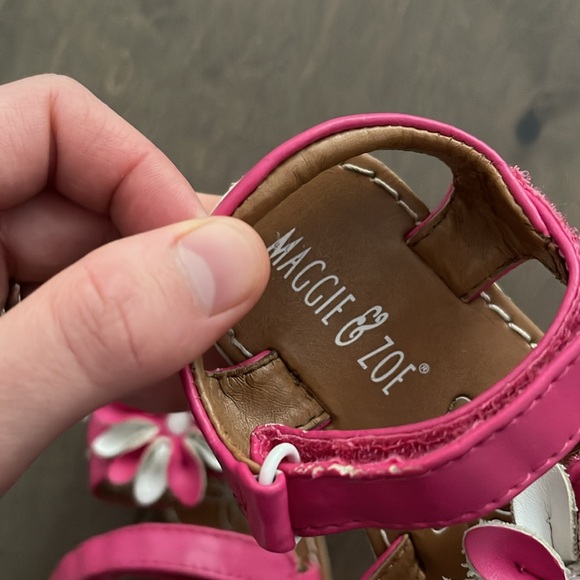 Maggie&Zoe Toddler Girl Sandals Size 6 - Picture 5 of 7